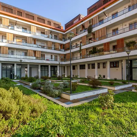 Attico In Un'oasi Di Sui Navigli *
