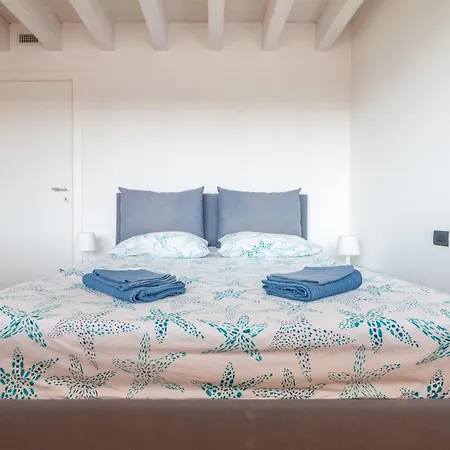 Appartamento Attico In Un'oasi Di Sui Navigli