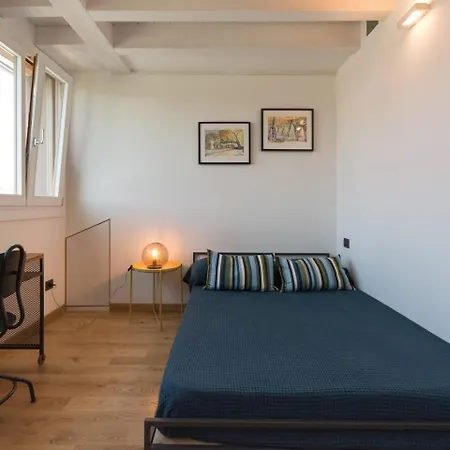 Attico In Un'oasi Di Sui Navigli